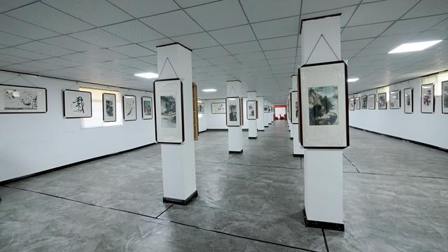 書畫博士作品展在臨沂佛園厲明霜藝術(shù)館開展